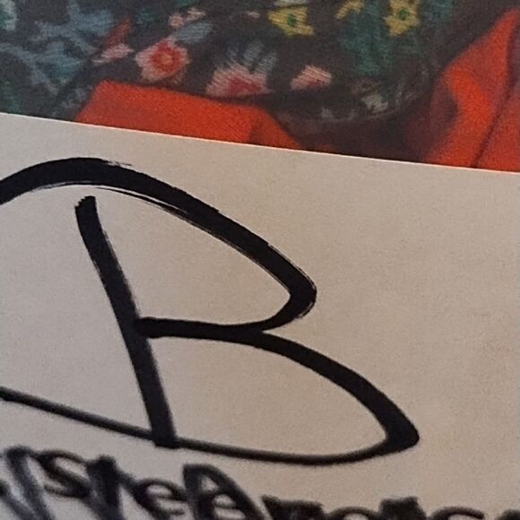 Nine West | Short Sleeve V Neck Top Medium - Picture 7 of 7